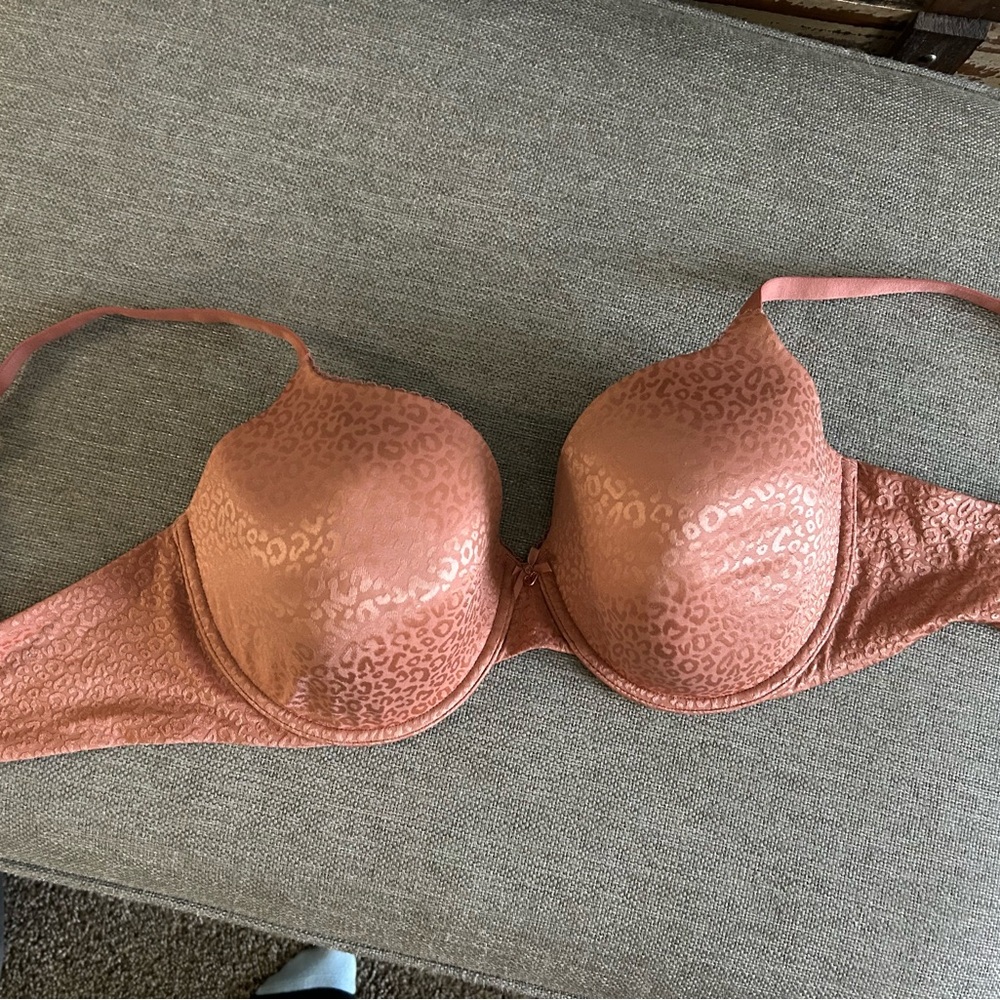 Victoria's Secret Shimmering Pink Leopard Bra